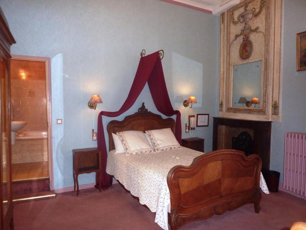 Hotel Du Fiacre 카르팡트라 객실 사진